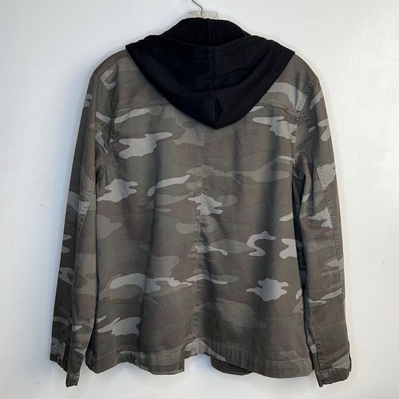 Camo Embellished Utility Jacket - Picture 7 of 15